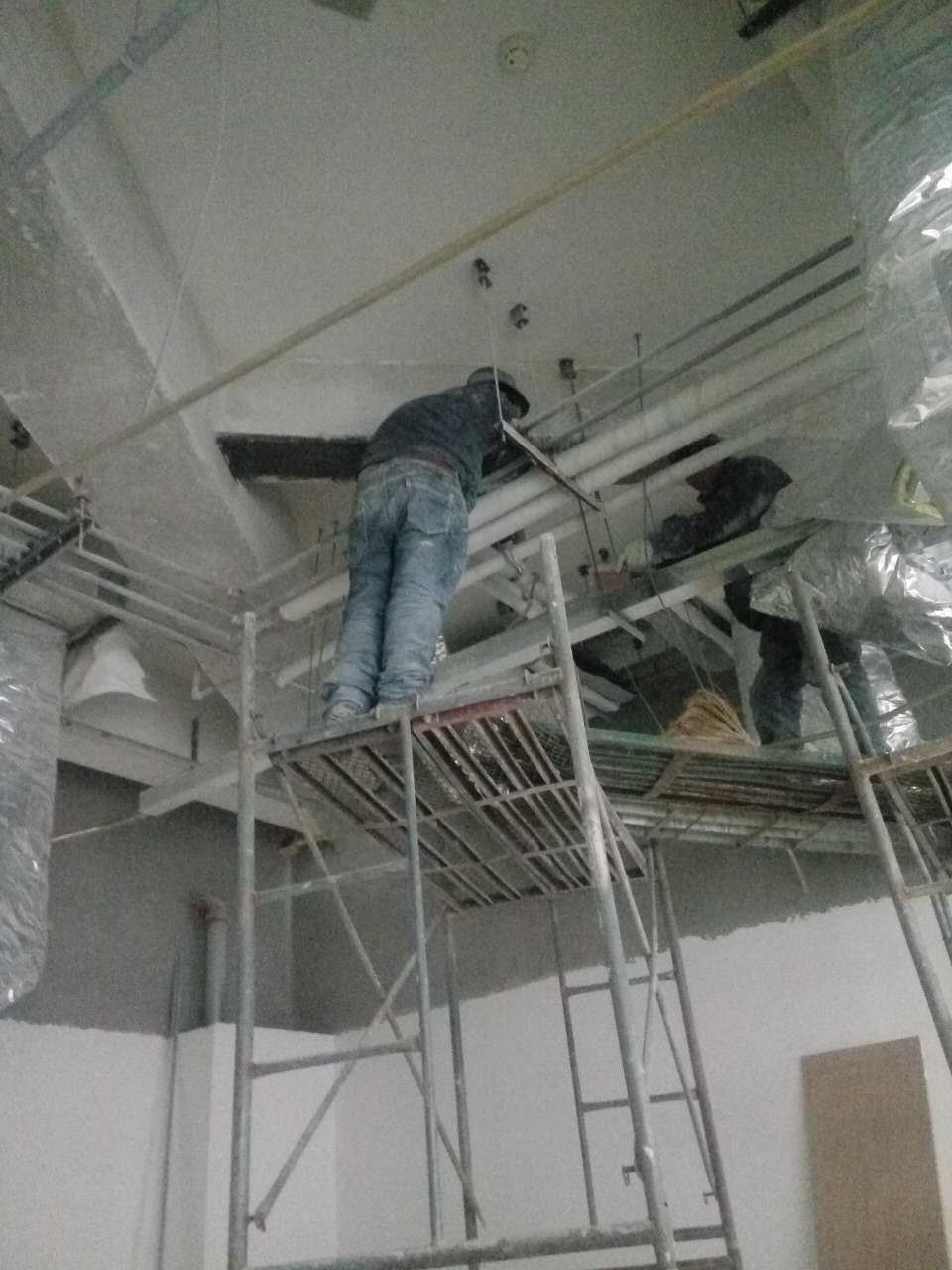 1561428741672367.jpg 5.混凝土基层处理.JPG