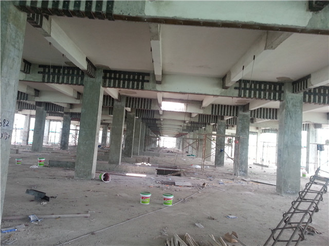 五邑中医院柱加大截面效果.jpg 五邑中医院柱加大截面效果.jpg